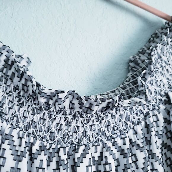 Ryegrass‎ Off The Shoulder Smocked Blouse - Picture 8 of 8